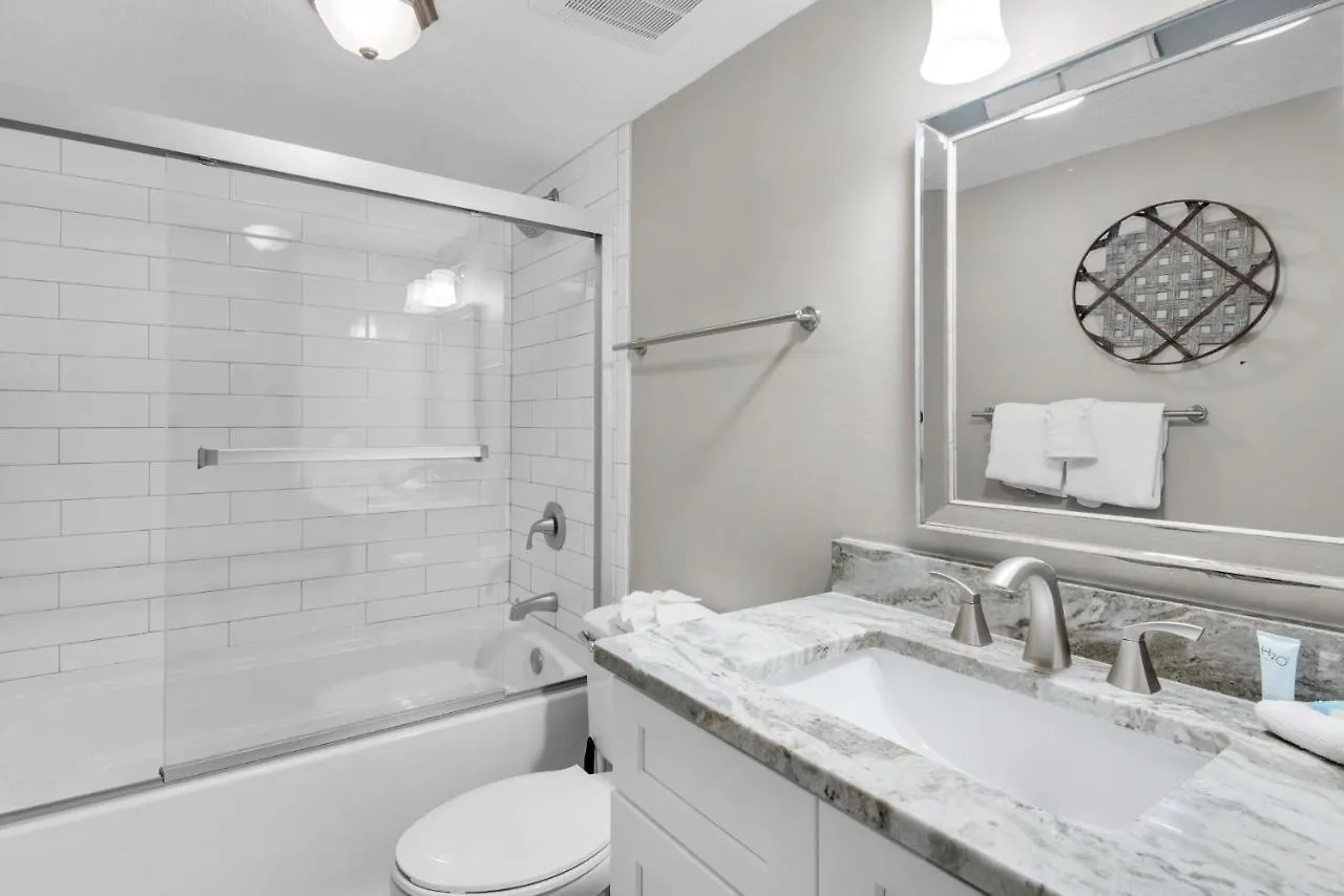 Shoreline Towers 1114 Destin Apartment